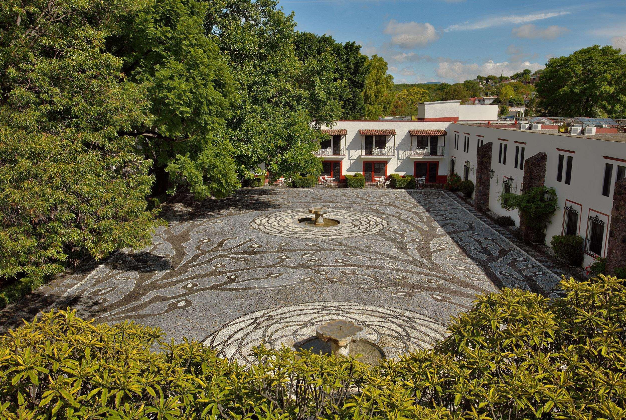 Hacienda Jurica By Brisas Querétaro Exterior foto The main courtyard of the school