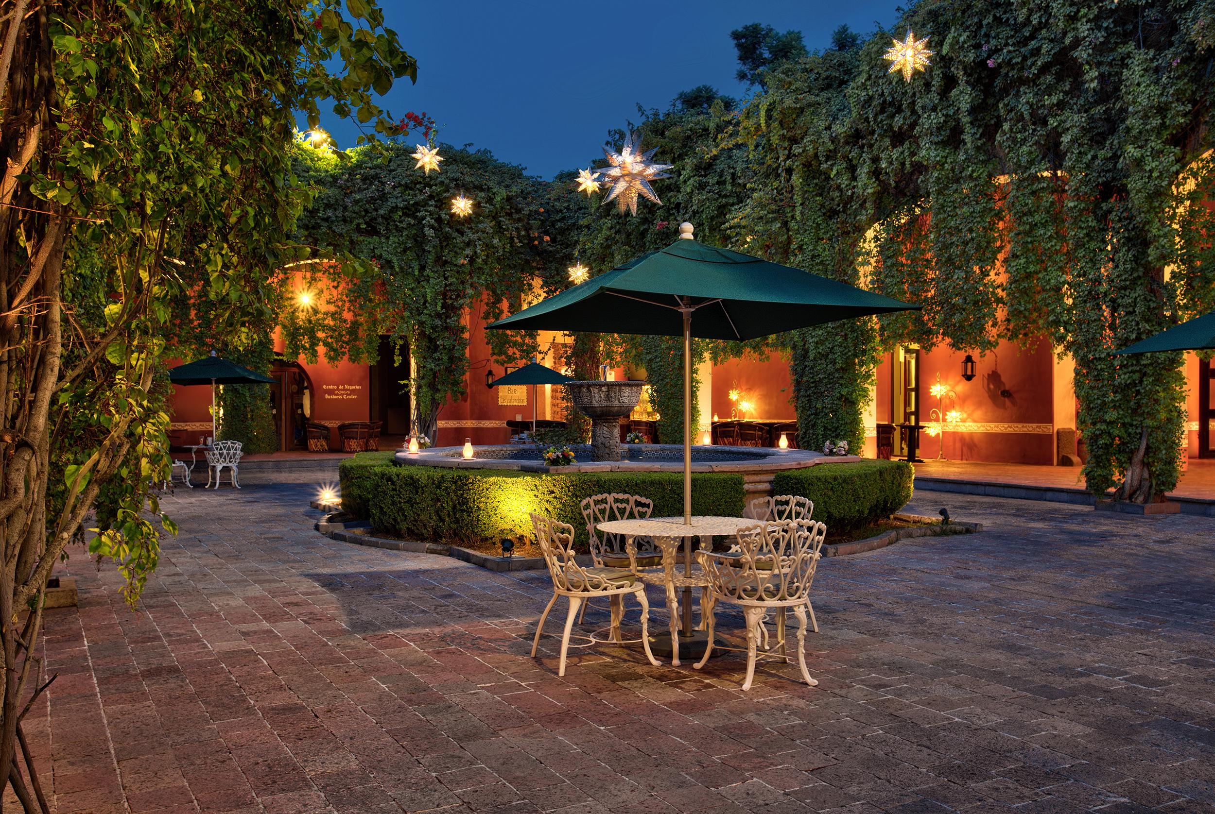 Hacienda Jurica By Brisas Querétaro Exterior foto The hotel's courtyard