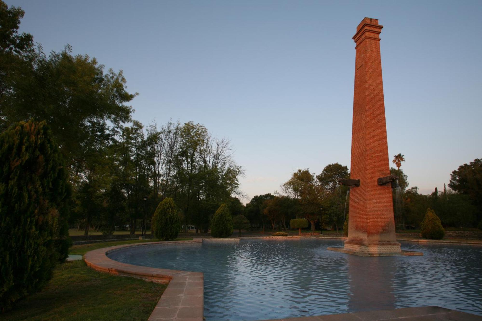 Hacienda Jurica By Brisas Querétaro Facilidades foto The Obelisk of the 19th century