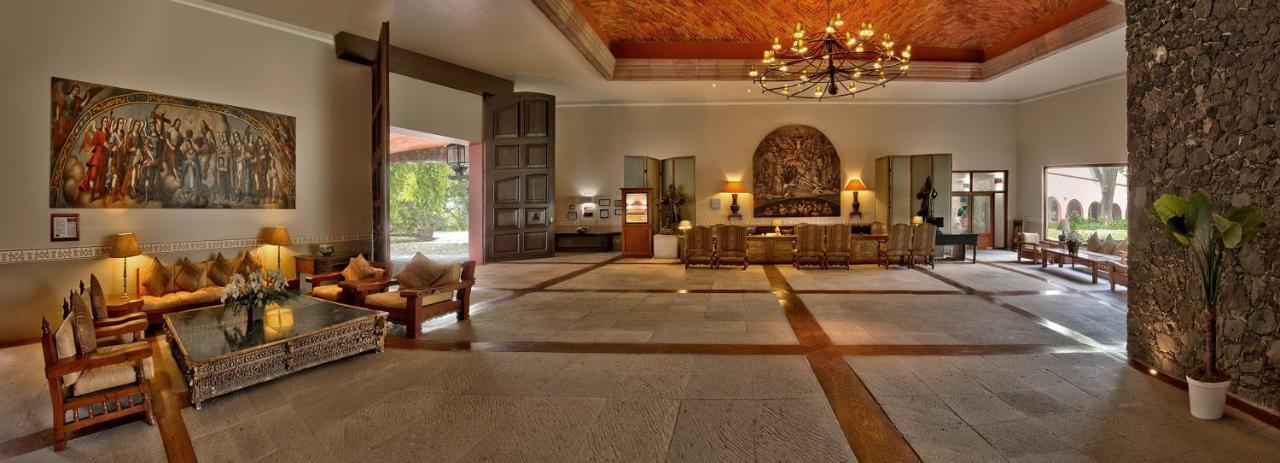 Hacienda Jurica By Brisas Querétaro Exterior foto The lobby of the Taj Bengal
